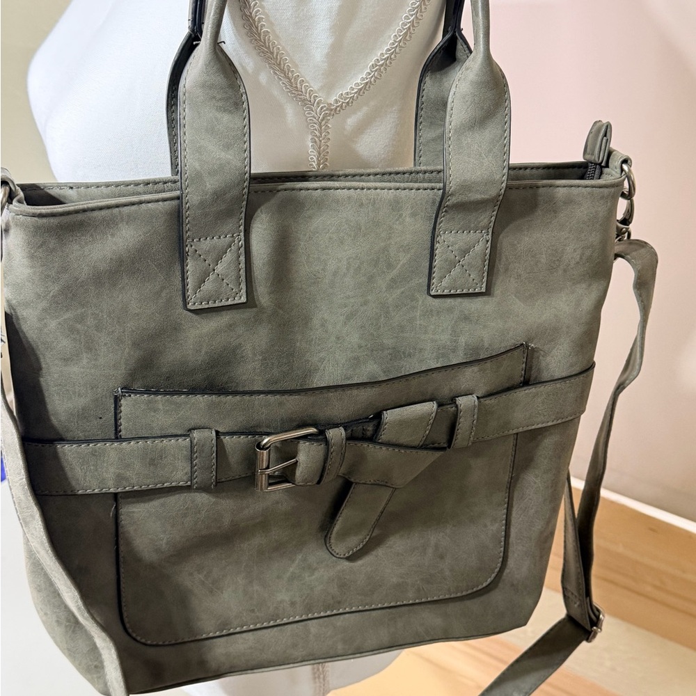 Chic Gray Shoulder Bag with Buckle‎ Accent